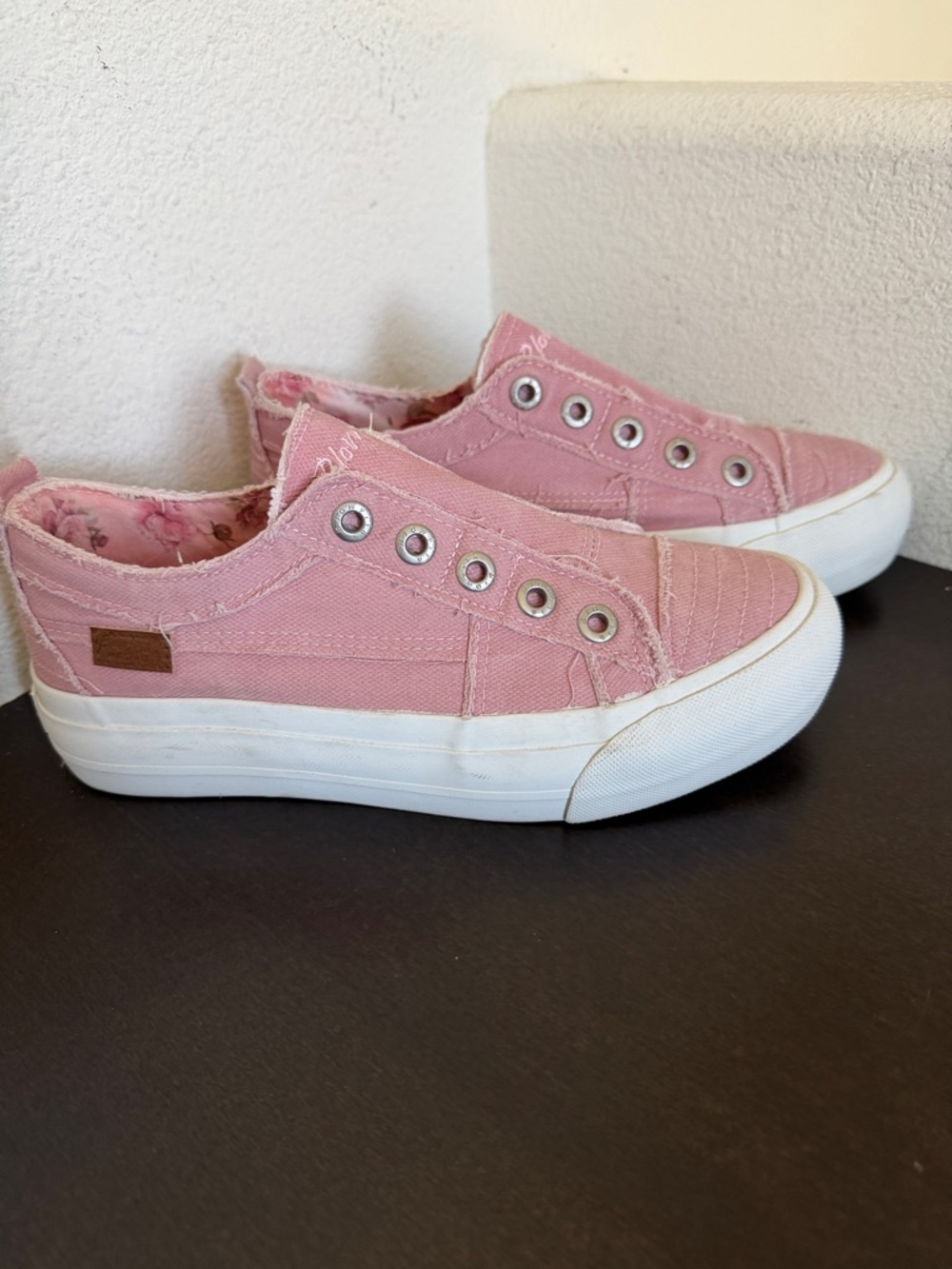 Blowfish Malibu platform Pink Slip-On Canvas Sneakers with White Rubber Sole. - Picture 3 of 8